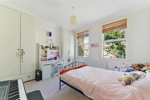 20 Caxton Road, London, SW19 8SJ