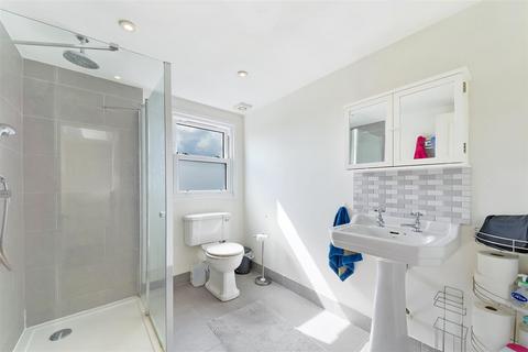 20 Caxton Road, London, SW19 8SJ
