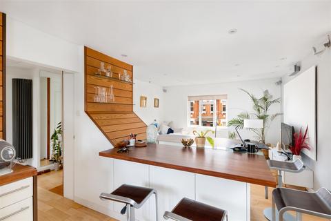 71 Quicks Road, London, SW19 1EX