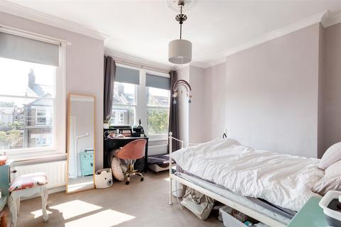 2 Cecil Road, London, SW19 1JT