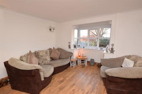 3 bedroom terraced house for sale, Beech Way, Cleethorpes DN35