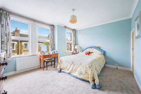 17 Tennyson Road, London, SW19 8SH