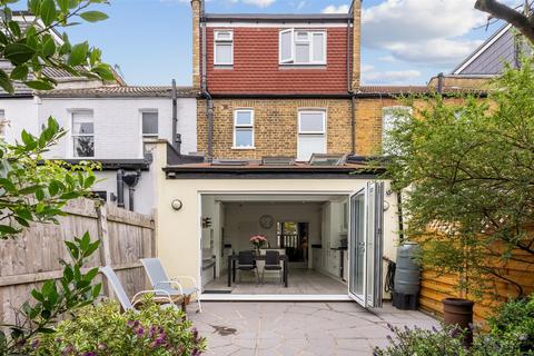 7 Clifton Park Avenue, London, SW20 8BB