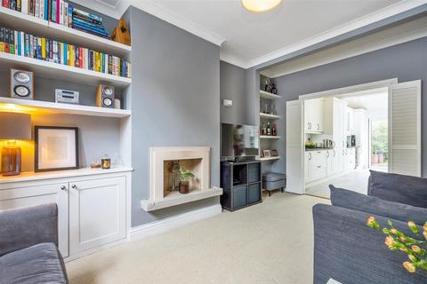 7 Clifton Park Avenue, London, SW20 8BB