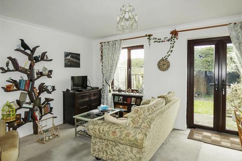 3 bedroom terraced house for sale, Dinsdale Gardens, Rustington BN16