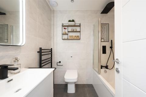 11 Grand Drive, Raynes Park, London, SW20 0JB