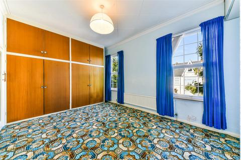 12 Effra Road, Wimbledon, London, SW19 8PP