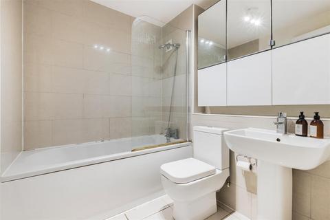 2 Kipling Drive, London, SW19 1TW