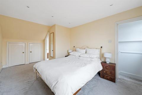 19 Kingsley Road, London, SW19 8HF