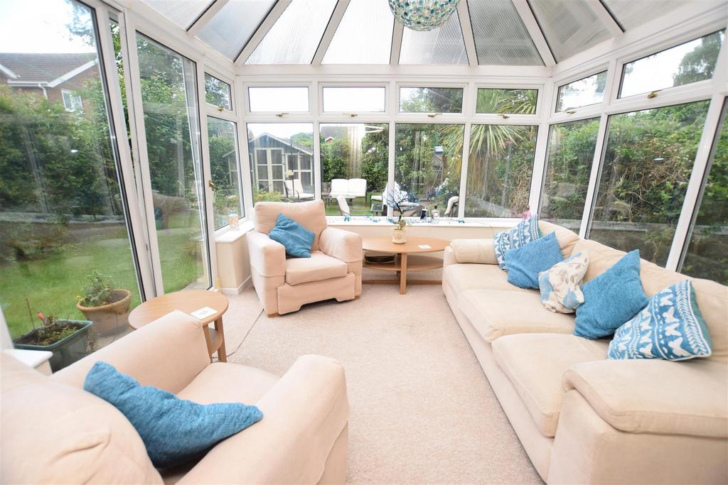 Alderley Edge, Waltham DN37 4 bed detached house for sale £232,000