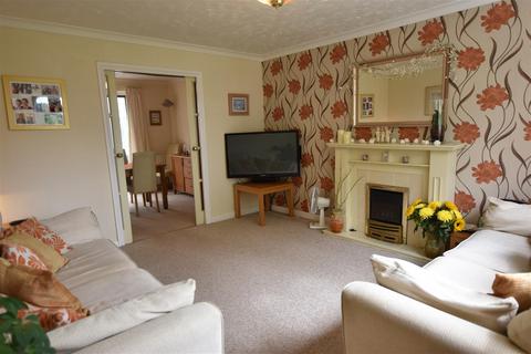 1 Alderley Edge, Waltham, Grimsby, DN37 0UR