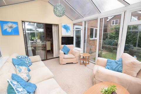 1 Alderley Edge, Waltham, Grimsby, DN37 0UR