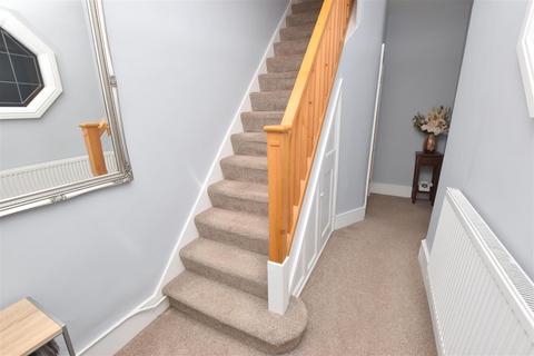 4 Holyoake Road, Grimsby, DN32 8JH