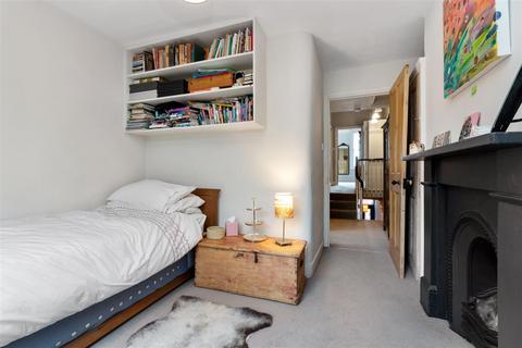 67 Alexandra Road, London, SW19 7LE