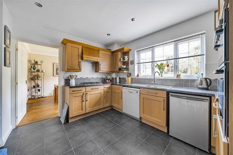 143 Treffry Road, Truro, TR1 1WE