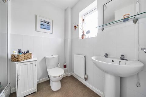 143 Treffry Road, Truro, TR1 1WE