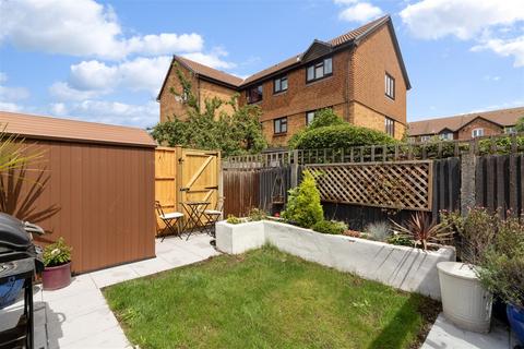 234 North Road, London, SW19 1TR