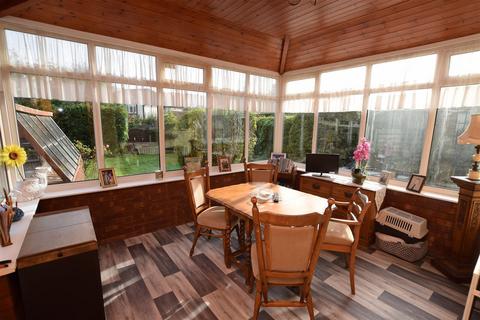 3 bedroom chalet for sale, Church Lane, Waltham DN37