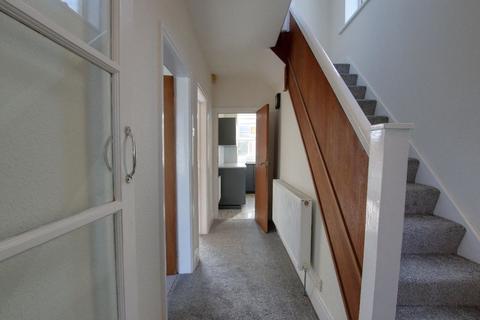 3 bedroom semi-detached house to rent, Whinney Lane, Blackburn