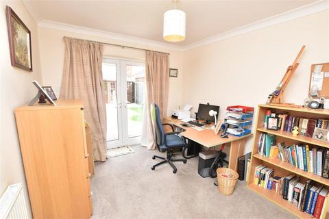 5 Geipel Close, Waltham, Grimsby, DN37 0NY