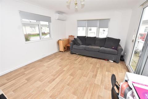 1 bedroom park home for sale, Creek Road, Canvey Island SS8