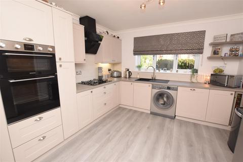 3 bedroom detached house for sale, Garrick Lane, New Waltham DN36