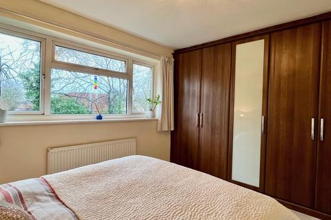 28 Brailes Drive, Sutton Coldfield, B76 2UW