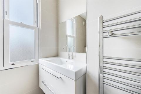 38 Cecil Road, London, SW19 1JT