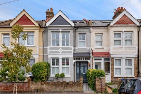 34 Clifton Park Avenue, London, SW20 8BD