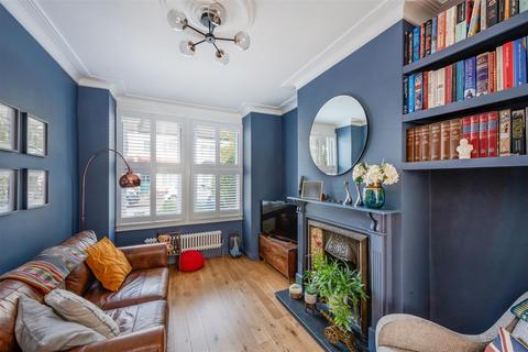 34 Clifton Park Avenue, London, SW20 8BD