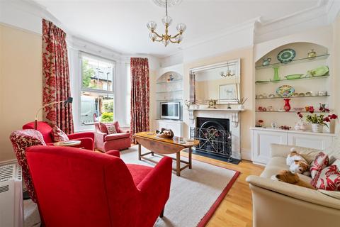 132 Gladstone Road, London, SW19 1QW