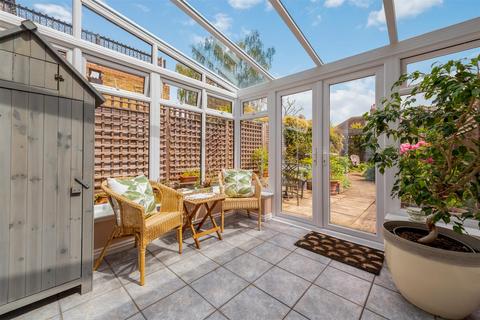 132 Gladstone Road, London, SW19 1QW