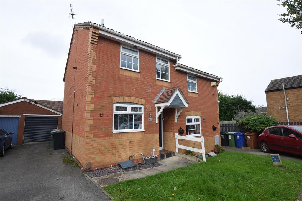 Moulton Close, Laceby Acres, Grimsby DN34 2 bed semidetached house for