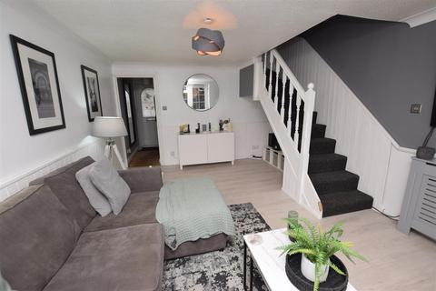 11 Moulton Close, Grimsby, DN34 5LH
