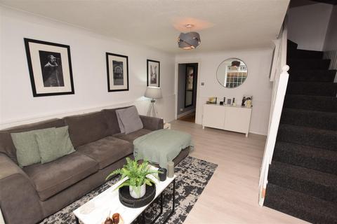 11 Moulton Close, Grimsby, DN34 5LH