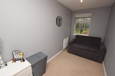 11 Moulton Close, Grimsby, DN34 5LH
