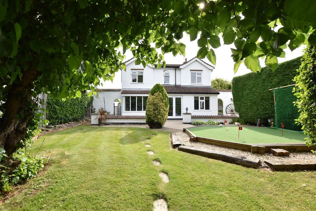 The Square, North Thoresby DN36 4 bed detached house for sale £525,000