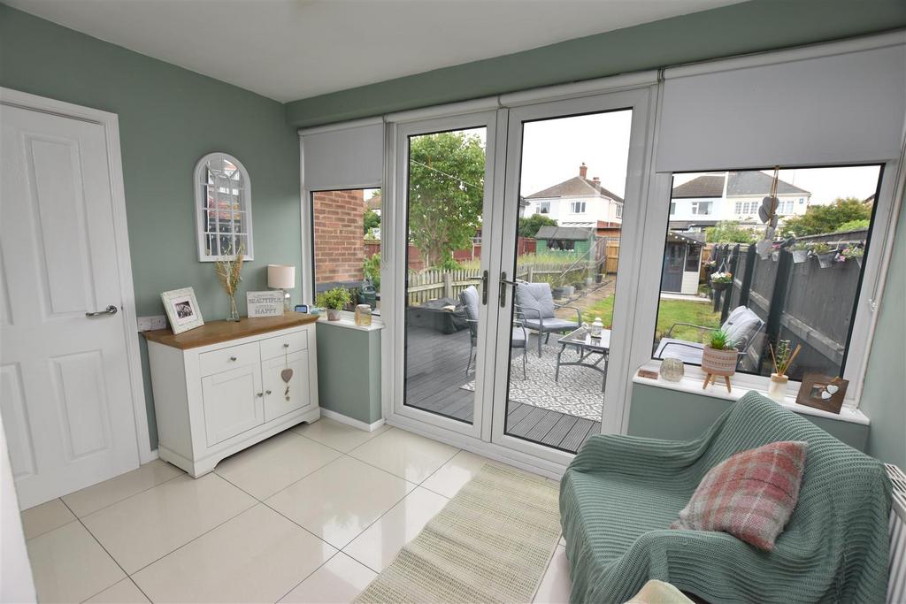 Garden room