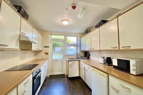 49 Halsway, Hayes, UB3 3JT