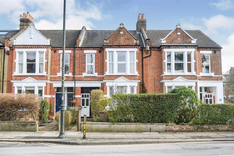 82 Trinity Road, London, SW19 8QZ