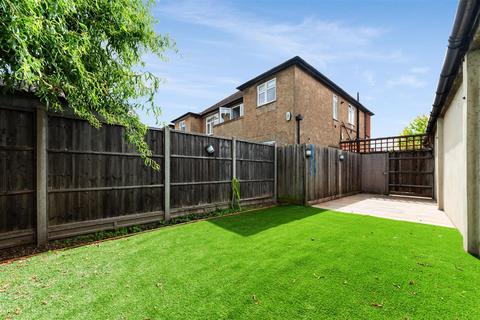 7a Clandon Terrace, London, SW20 8SE