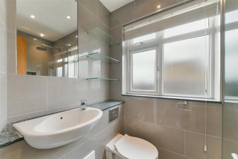 7a Clandon Terrace, London, SW20 8SE