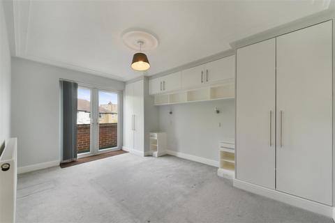 7a Clandon Terrace, London, SW20 8SE