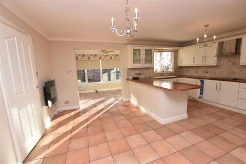 3 bedroom detached bungalow for sale, Tudor Close, Humberston DN36