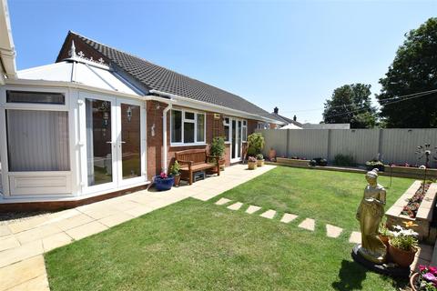 2 bedroom semi-detached bungalow for sale, Carters Garth Close, Grainthorpe LN11