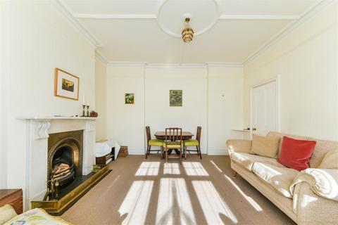 98 Queens Road, London, SW19 8LS