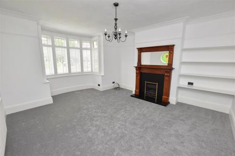 4 bedroom semi-detached house for sale, Weelsby Road, Grimsby DN32