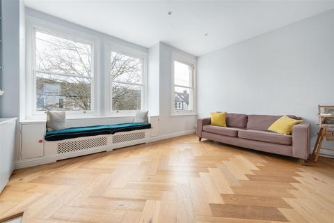 Flat 2, 55 Hamilton Road, London, SW19 1JG