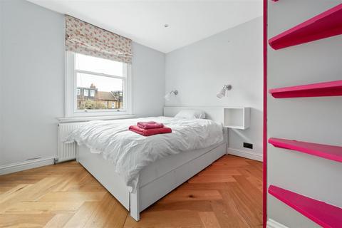 Flat 2, 55 Hamilton Road, London, SW19 1JG