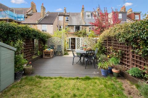 130 Gladstone Road, London, SW19 1QW